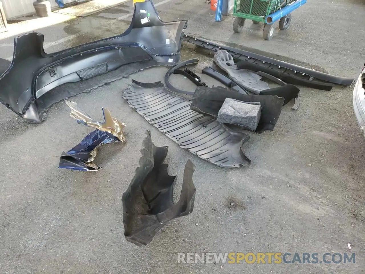 14 Photograph of a damaged car 7SAYGDED9RF206257 TESLA MODEL Y 2024