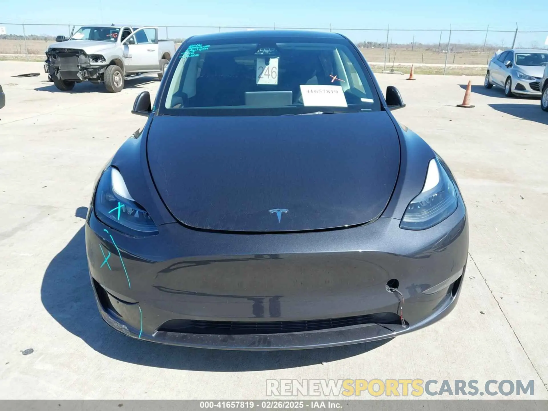 11 Photograph of a damaged car 7SAYGDEDXRA299500 TESLA MODEL Y 2024