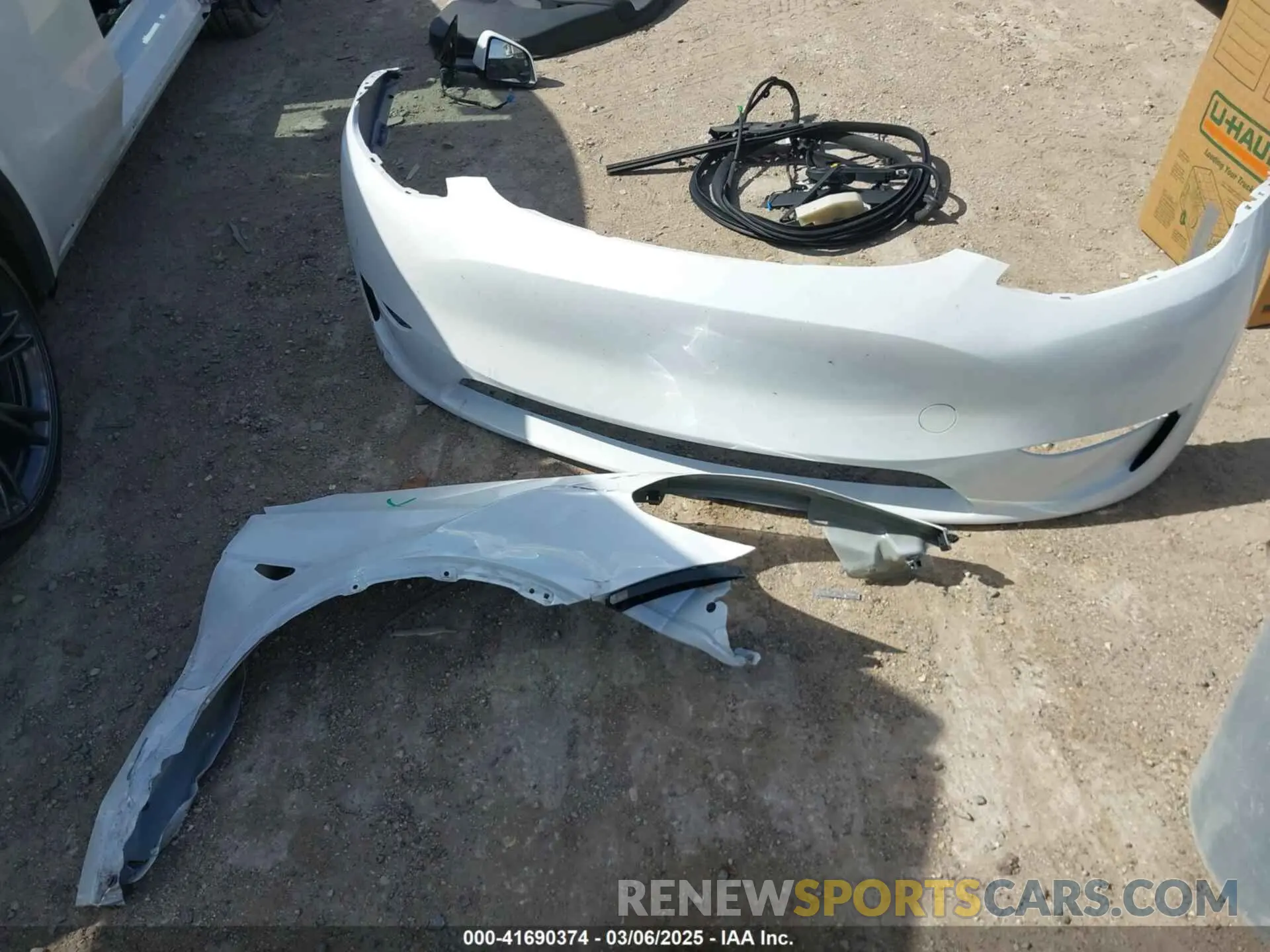 12 Photograph of a damaged car 7SAYGDEDXRA300743 TESLA MODEL Y 2024