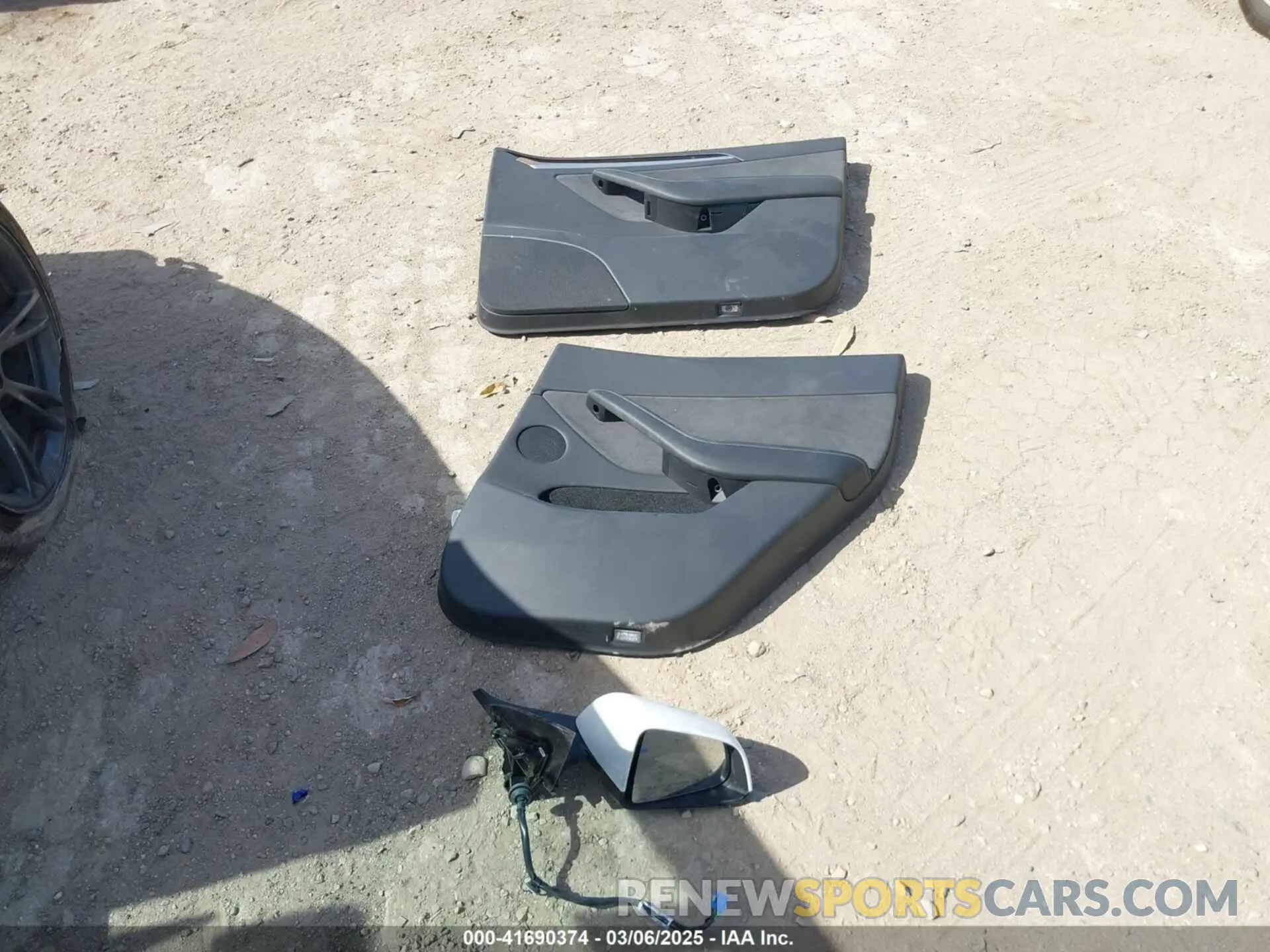 20 Photograph of a damaged car 7SAYGDEDXRA300743 TESLA MODEL Y 2024