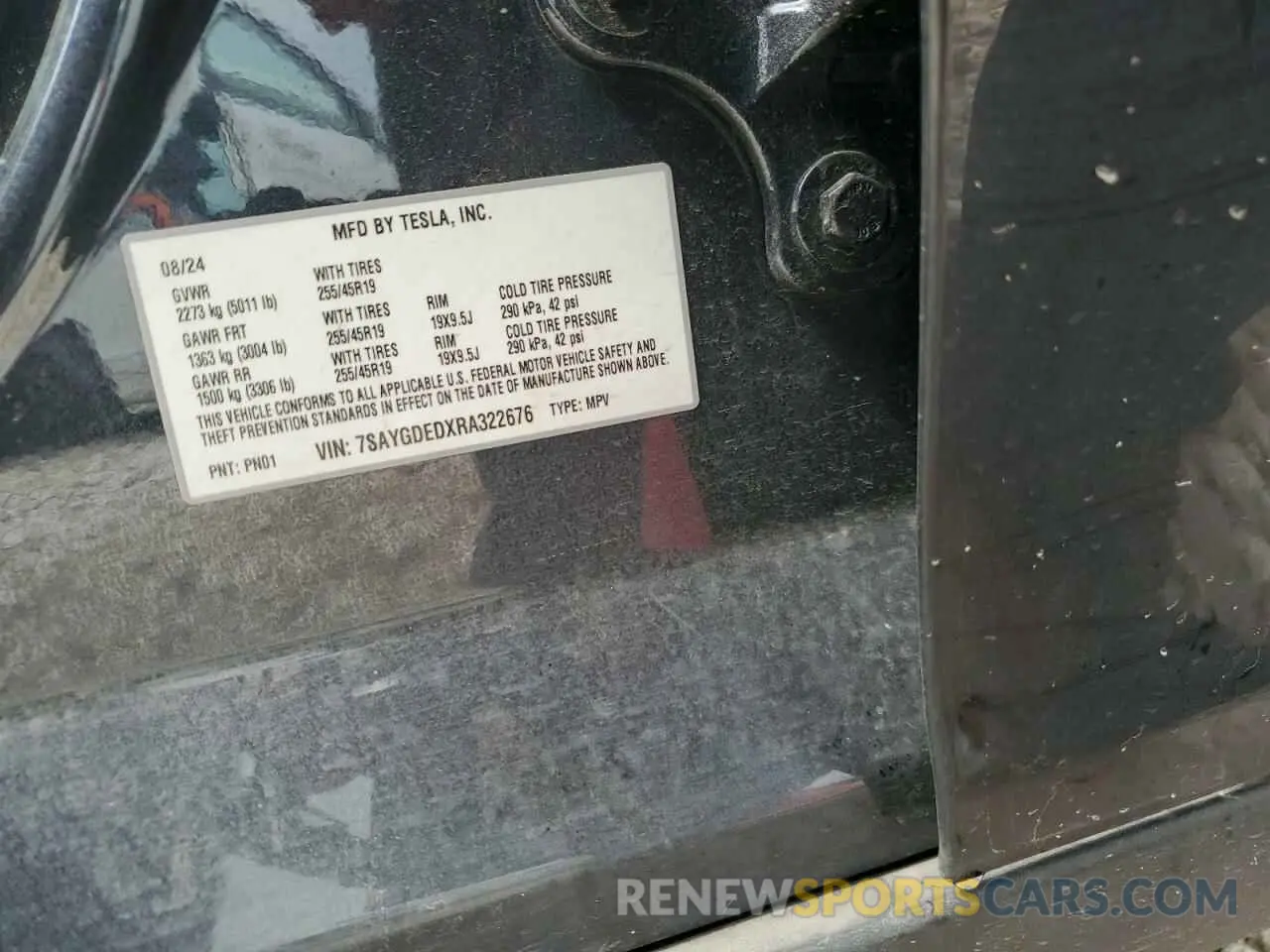 12 Photograph of a damaged car 7SAYGDEDXRA322676 TESLA MODEL Y 2024
