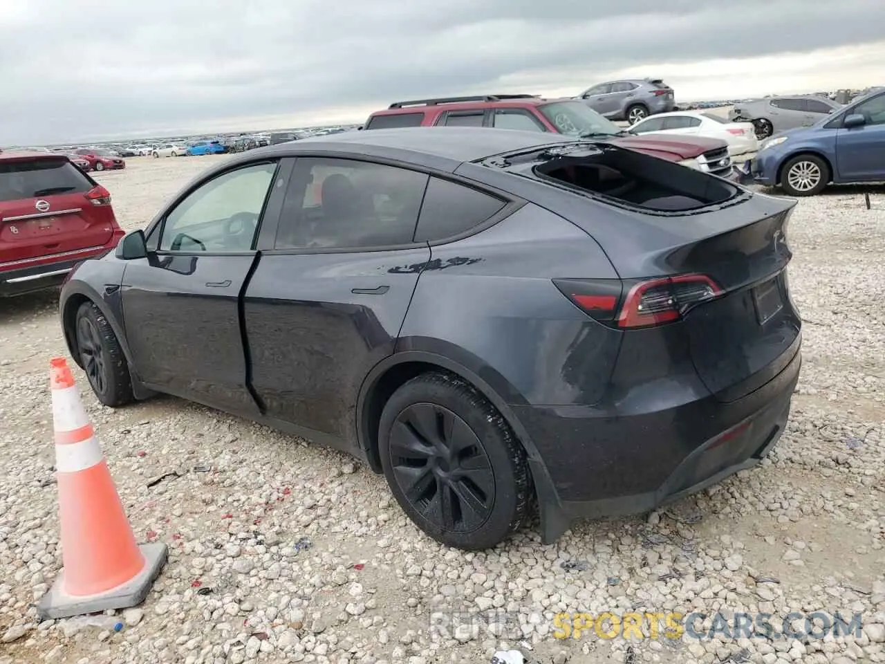 2 Photograph of a damaged car 7SAYGDEDXRA322676 TESLA MODEL Y 2024