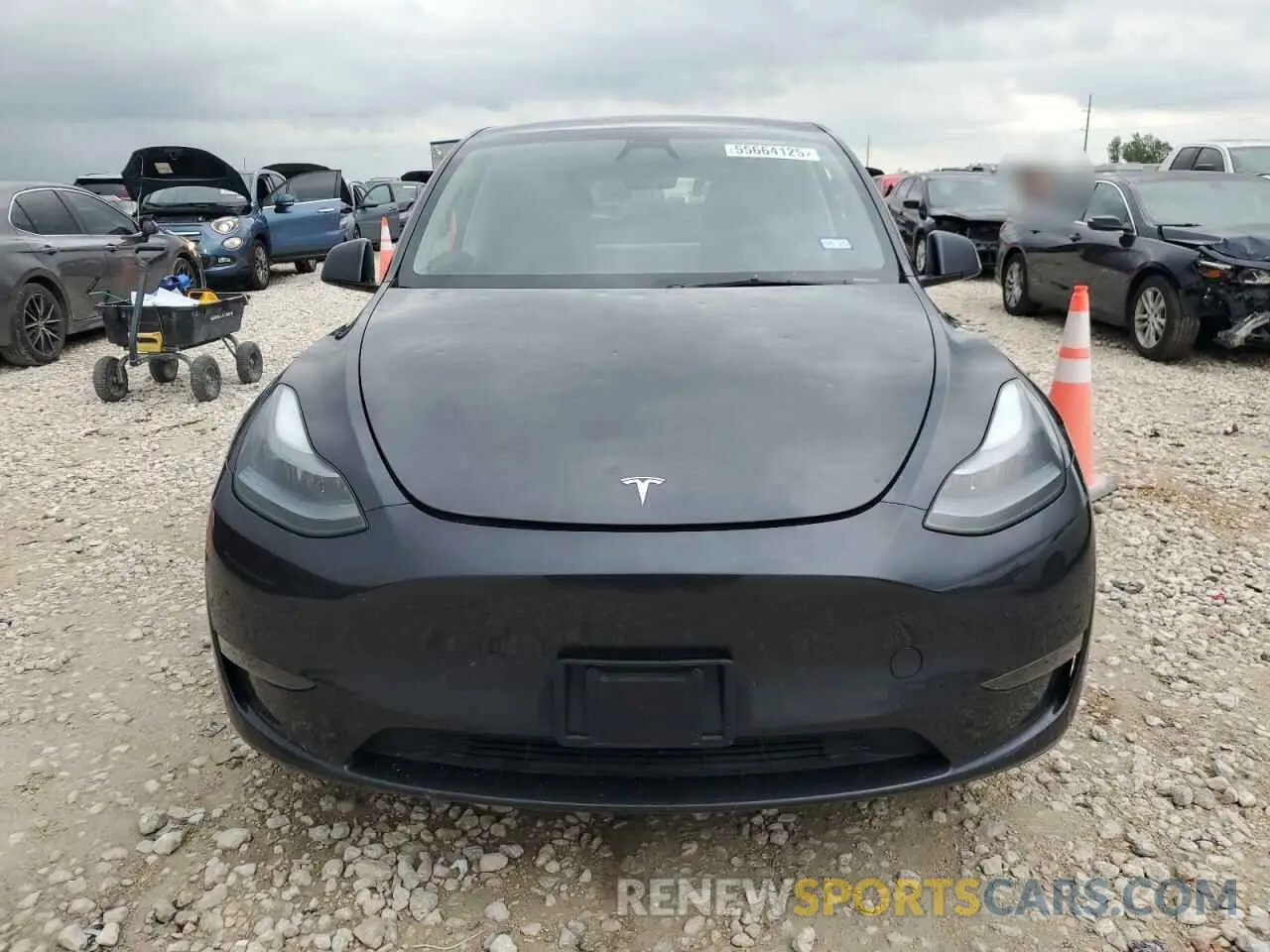 5 Photograph of a damaged car 7SAYGDEDXRA322676 TESLA MODEL Y 2024