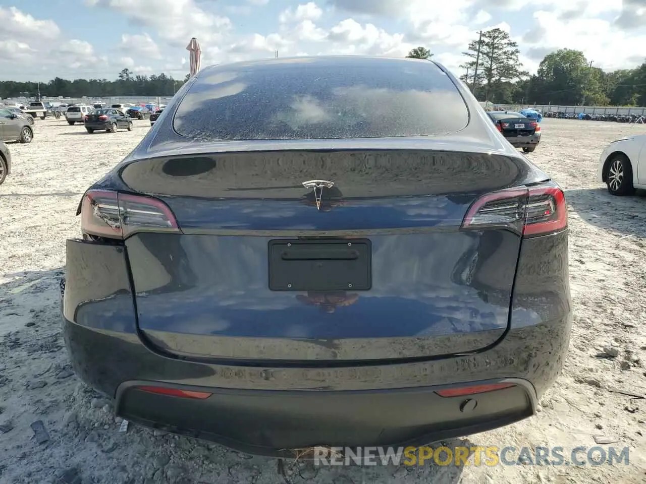 6 Photograph of a damaged car 7SAYGDEDXRA326758 TESLA MODEL Y 2024