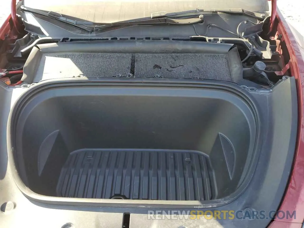 11 Photograph of a damaged car 7SAYGDEDXRF005354 TESLA MODEL Y 2024