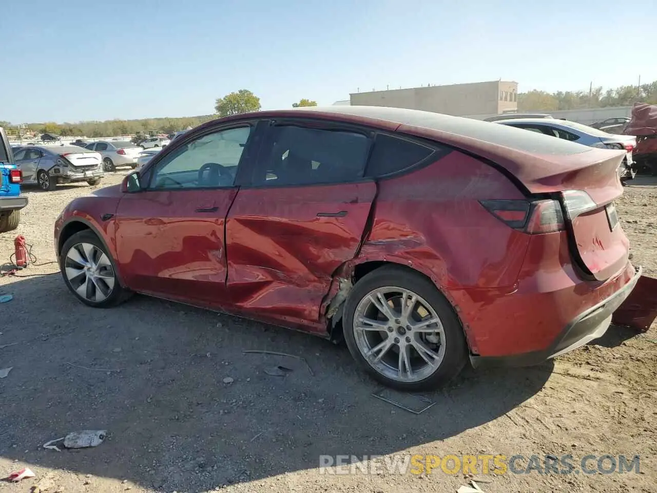2 Photograph of a damaged car 7SAYGDEDXRF005354 TESLA MODEL Y 2024