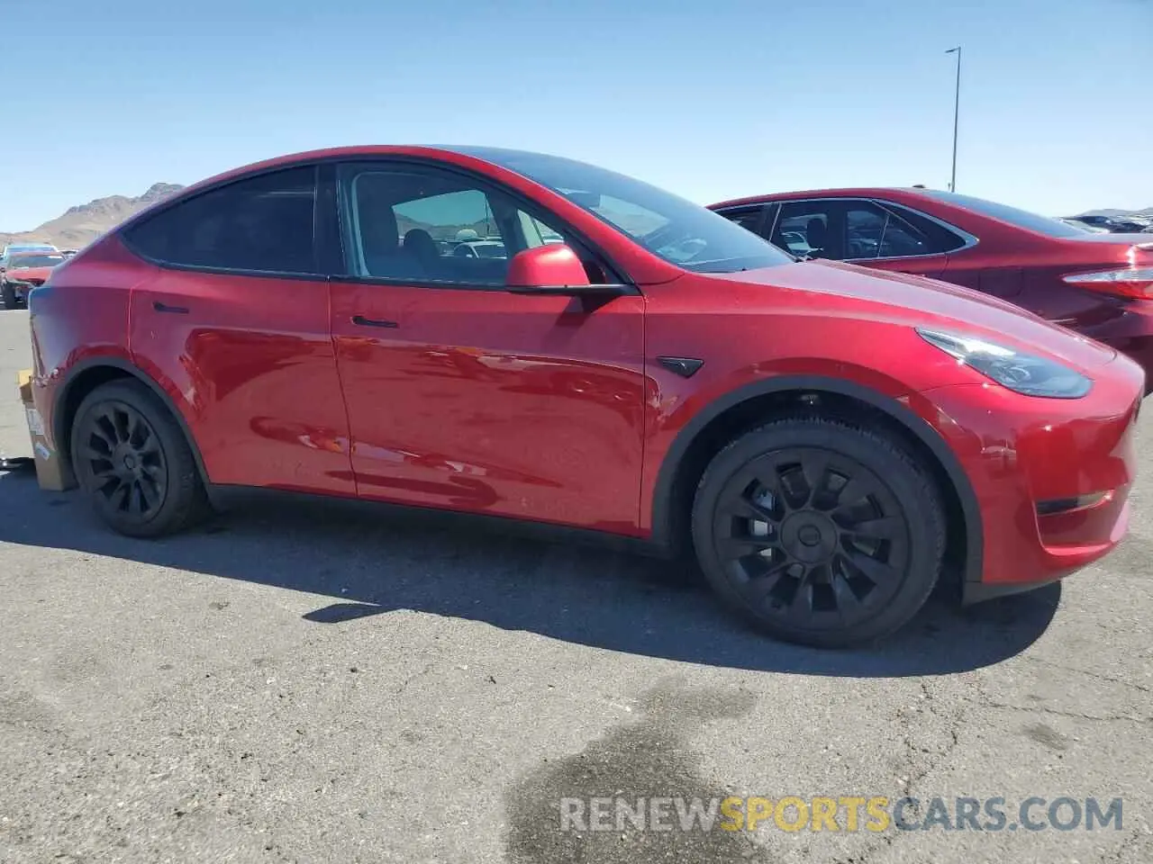4 Photograph of a damaged car 7SAYGDEDXRF008898 TESLA MODEL Y 2024