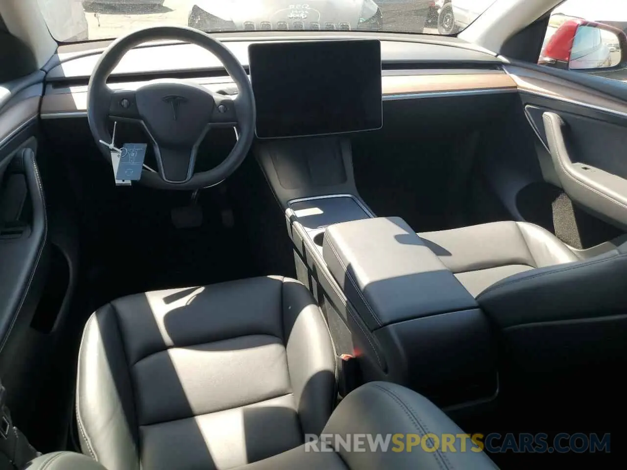 8 Photograph of a damaged car 7SAYGDEDXRF008898 TESLA MODEL Y 2024