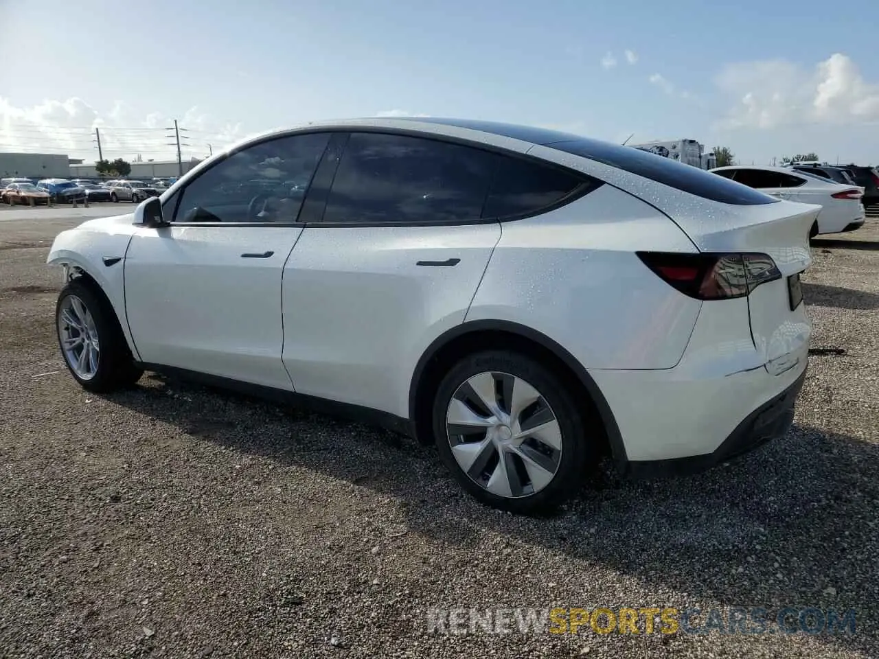 2 Photograph of a damaged car 7SAYGDEDXRF054473 TESLA MODEL Y 2024