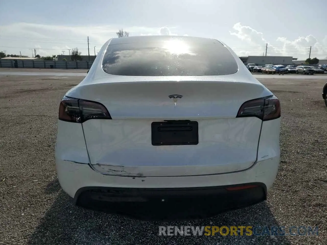 6 Photograph of a damaged car 7SAYGDEDXRF054473 TESLA MODEL Y 2024