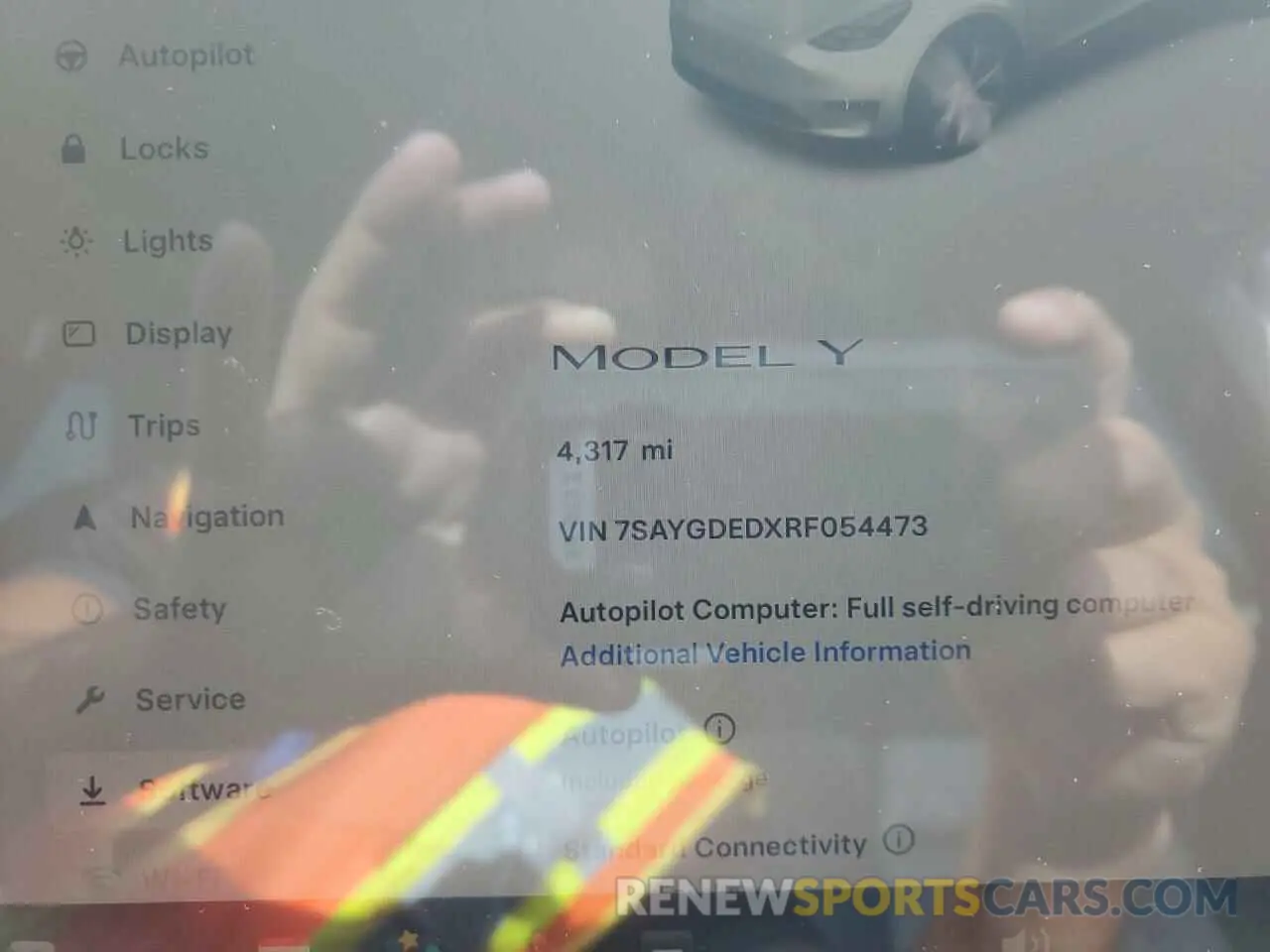 9 Photograph of a damaged car 7SAYGDEDXRF054473 TESLA MODEL Y 2024