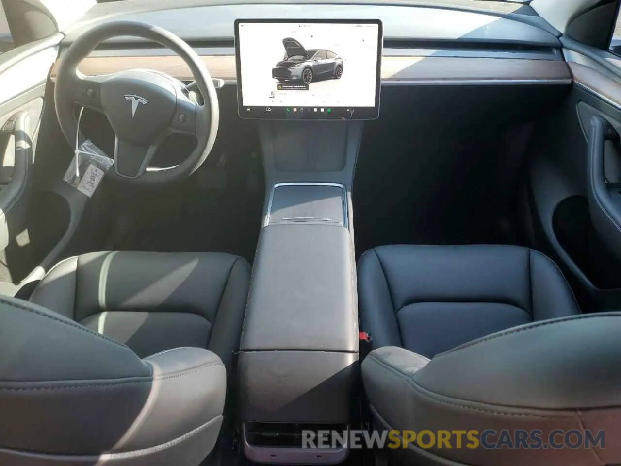 8 Photograph of a damaged car 7SAYGDEDXRF103509 TESLA MODEL Y 2024