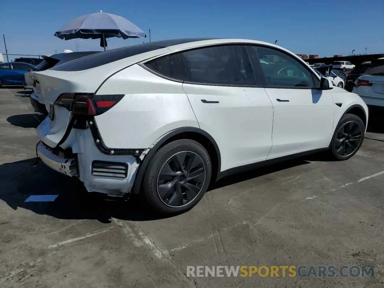 3 Photograph of a damaged car 7SAYGDEDXRF110766 TESLA MODEL Y 2024