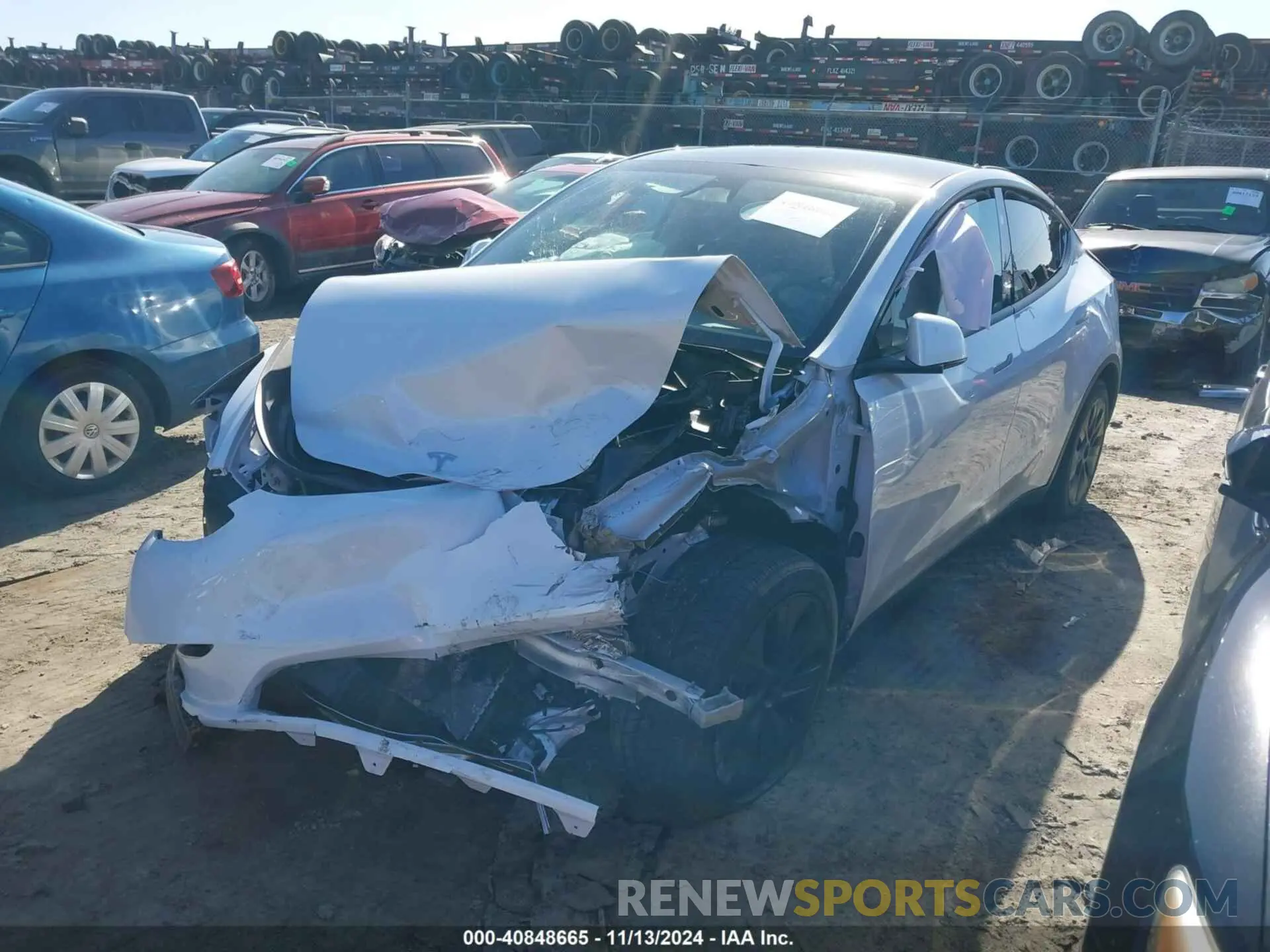 2 Photograph of a damaged car 7SAYGDEDXRF111707 TESLA MODEL Y 2024