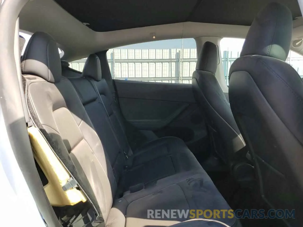 10 Photograph of a damaged car 7SAYGDEDXRF150412 TESLA MODEL Y 2024