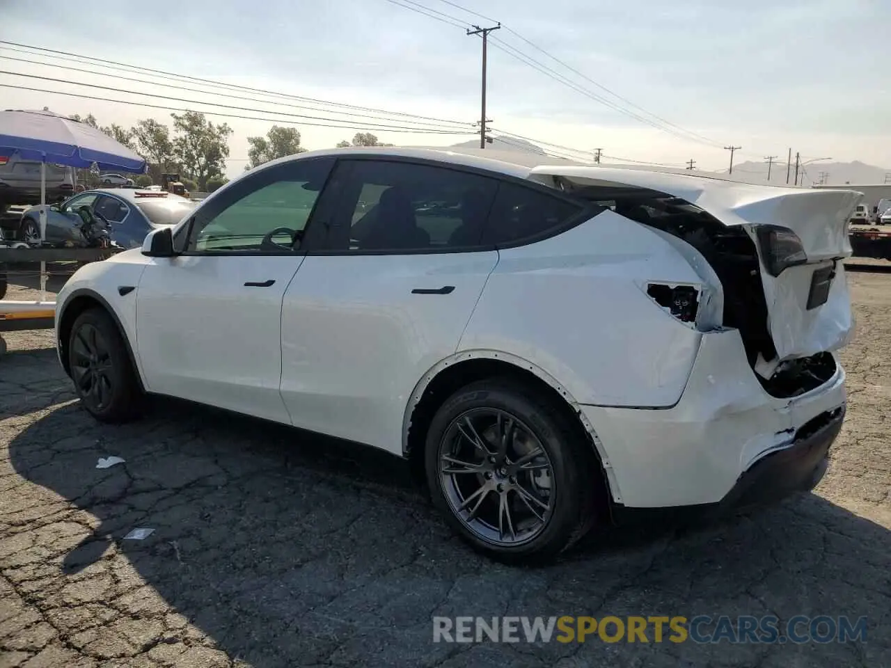 2 Photograph of a damaged car 7SAYGDEDXRF150412 TESLA MODEL Y 2024