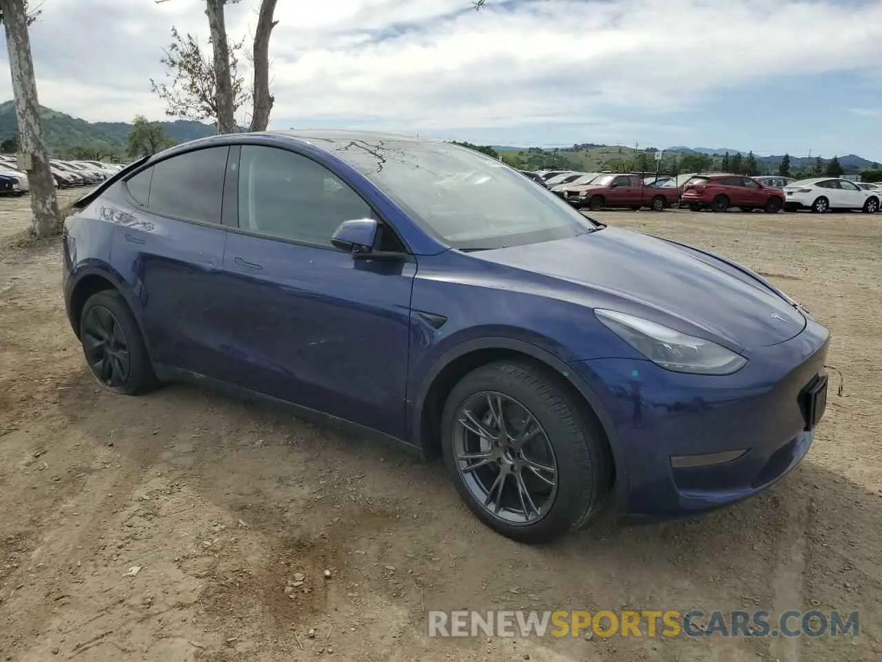 4 Photograph of a damaged car 7SAYGDEDXRF194538 TESLA MODEL Y 2024