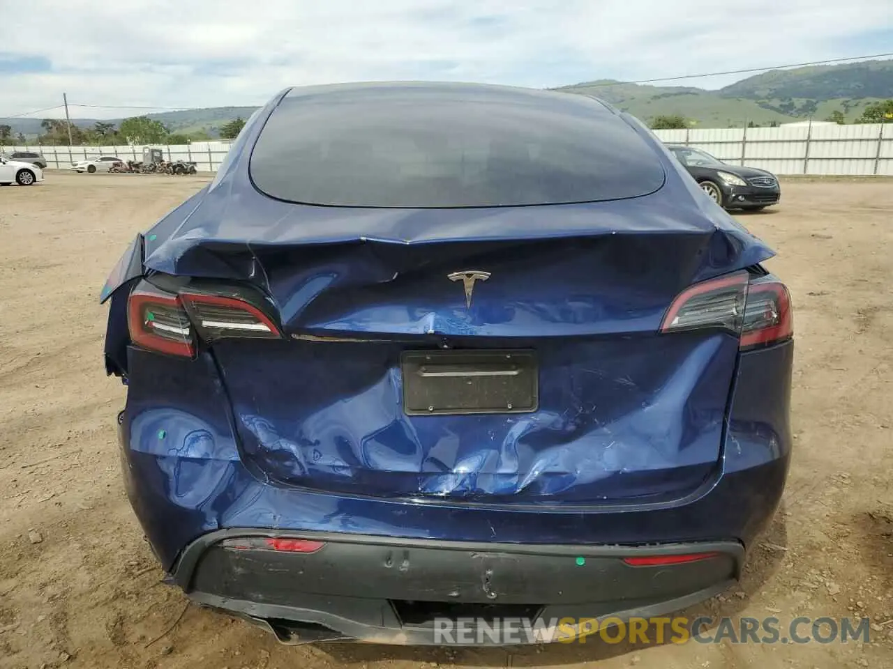 6 Photograph of a damaged car 7SAYGDEDXRF194538 TESLA MODEL Y 2024