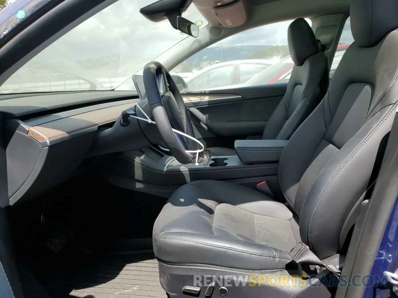 7 Photograph of a damaged car 7SAYGDEDXRF194538 TESLA MODEL Y 2024