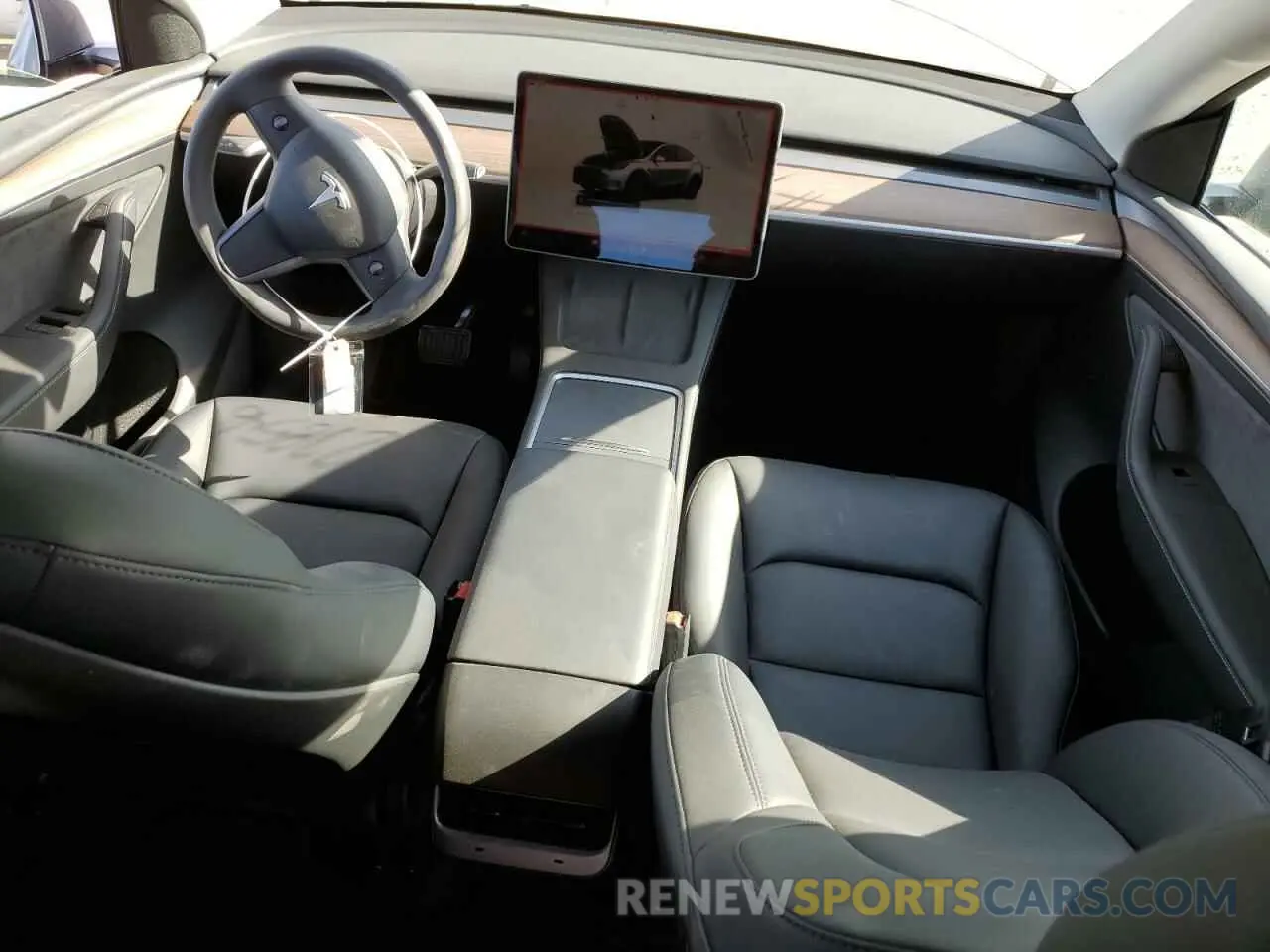 8 Photograph of a damaged car 7SAYGDEDXRF194622 TESLA MODEL Y 2024