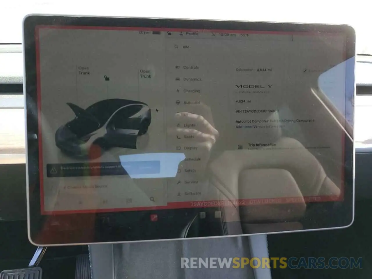9 Photograph of a damaged car 7SAYGDEDXRF194622 TESLA MODEL Y 2024