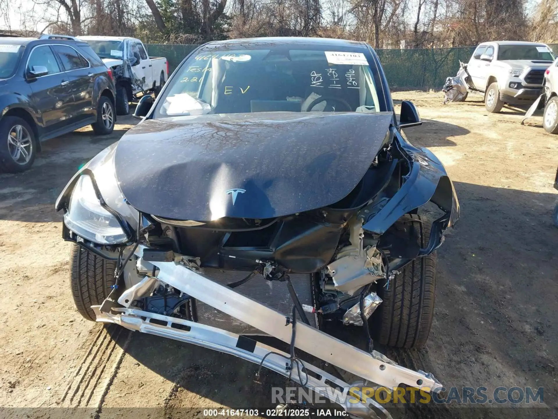 11 Photograph of a damaged car 7SAYGDEDXRF205280 TESLA MODEL Y 2024