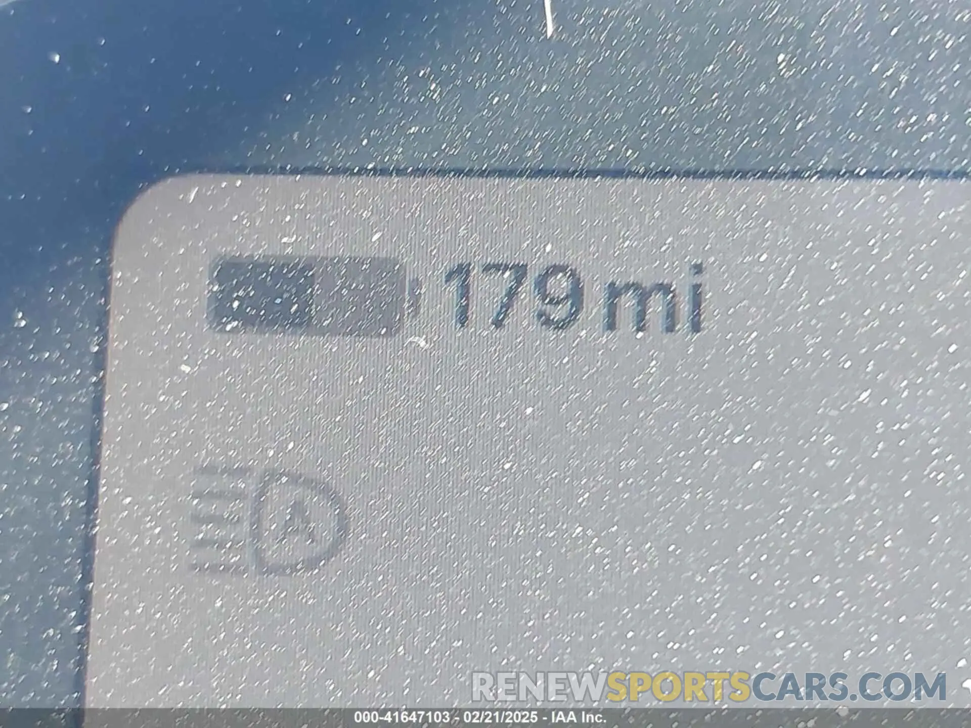 16 Photograph of a damaged car 7SAYGDEDXRF205280 TESLA MODEL Y 2024