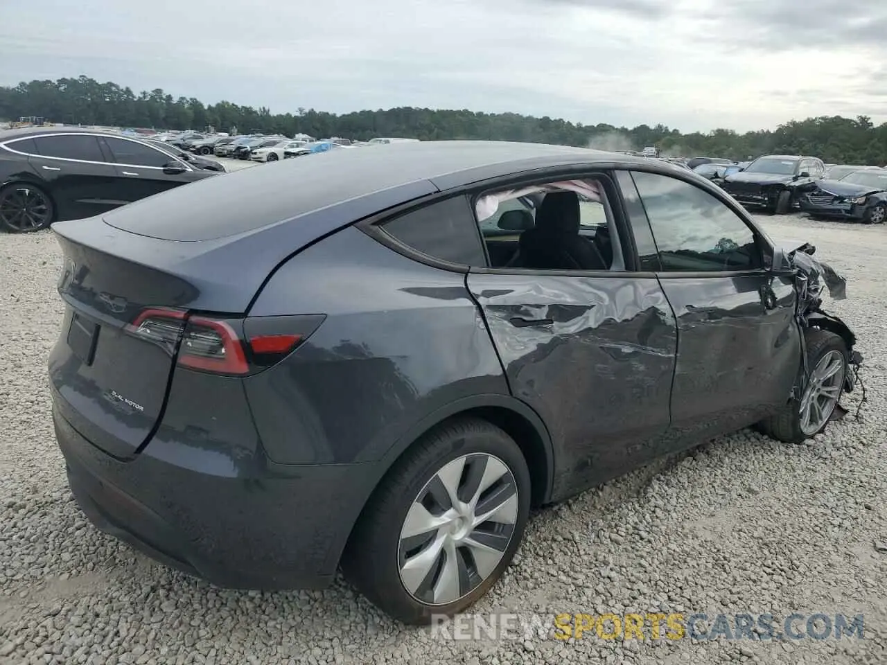 3 Photograph of a damaged car 7SAYGDEE0RA226581 TESLA MODEL Y 2024
