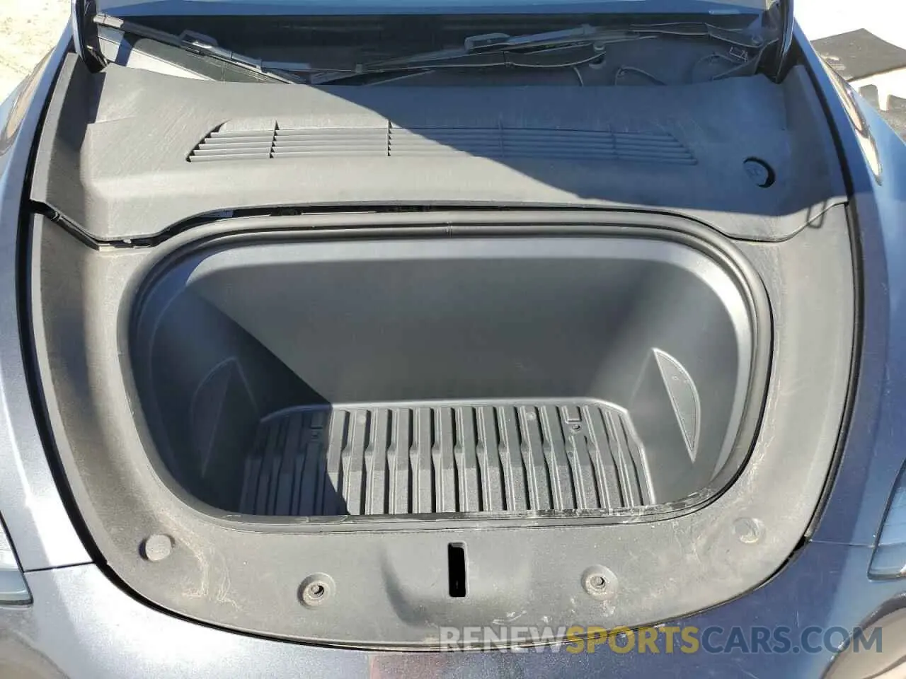12 Photograph of a damaged car 7SAYGDEE0RA227925 TESLA MODEL Y 2024