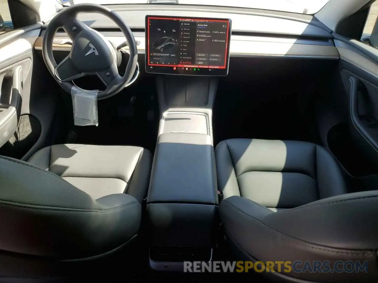 8 Photograph of a damaged car 7SAYGDEE0RA227925 TESLA MODEL Y 2024