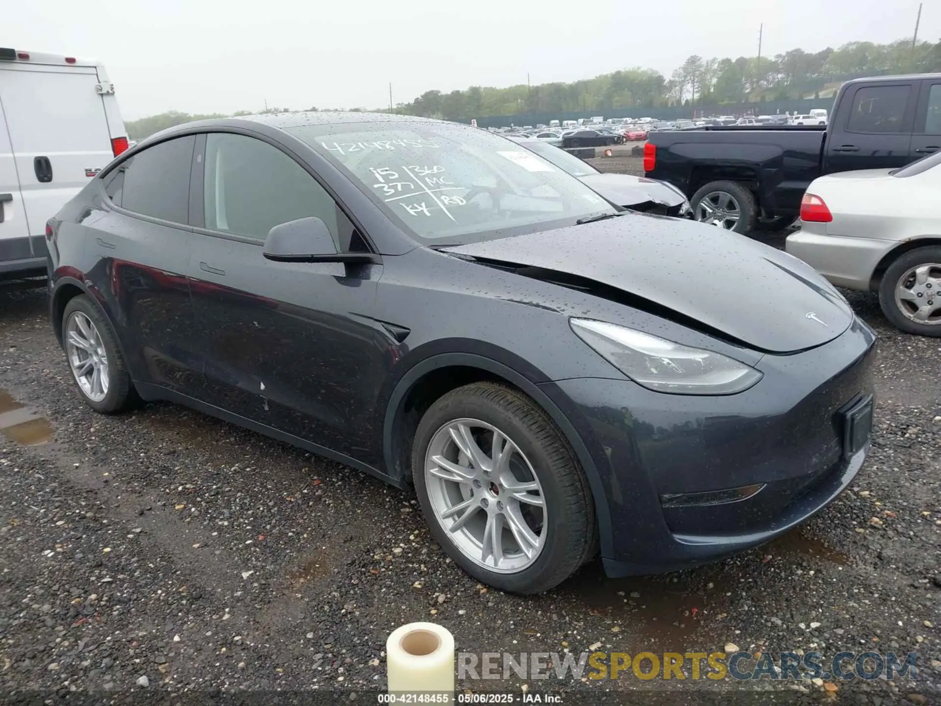 1 Photograph of a damaged car 7SAYGDEE0RA229691 TESLA MODEL Y 2024