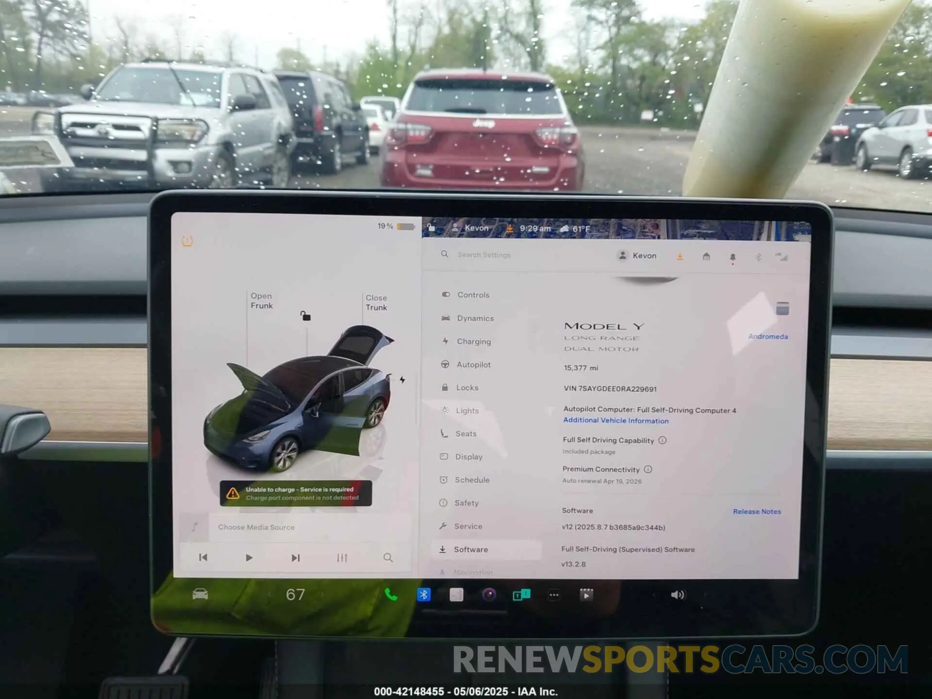 18 Photograph of a damaged car 7SAYGDEE0RA229691 TESLA MODEL Y 2024