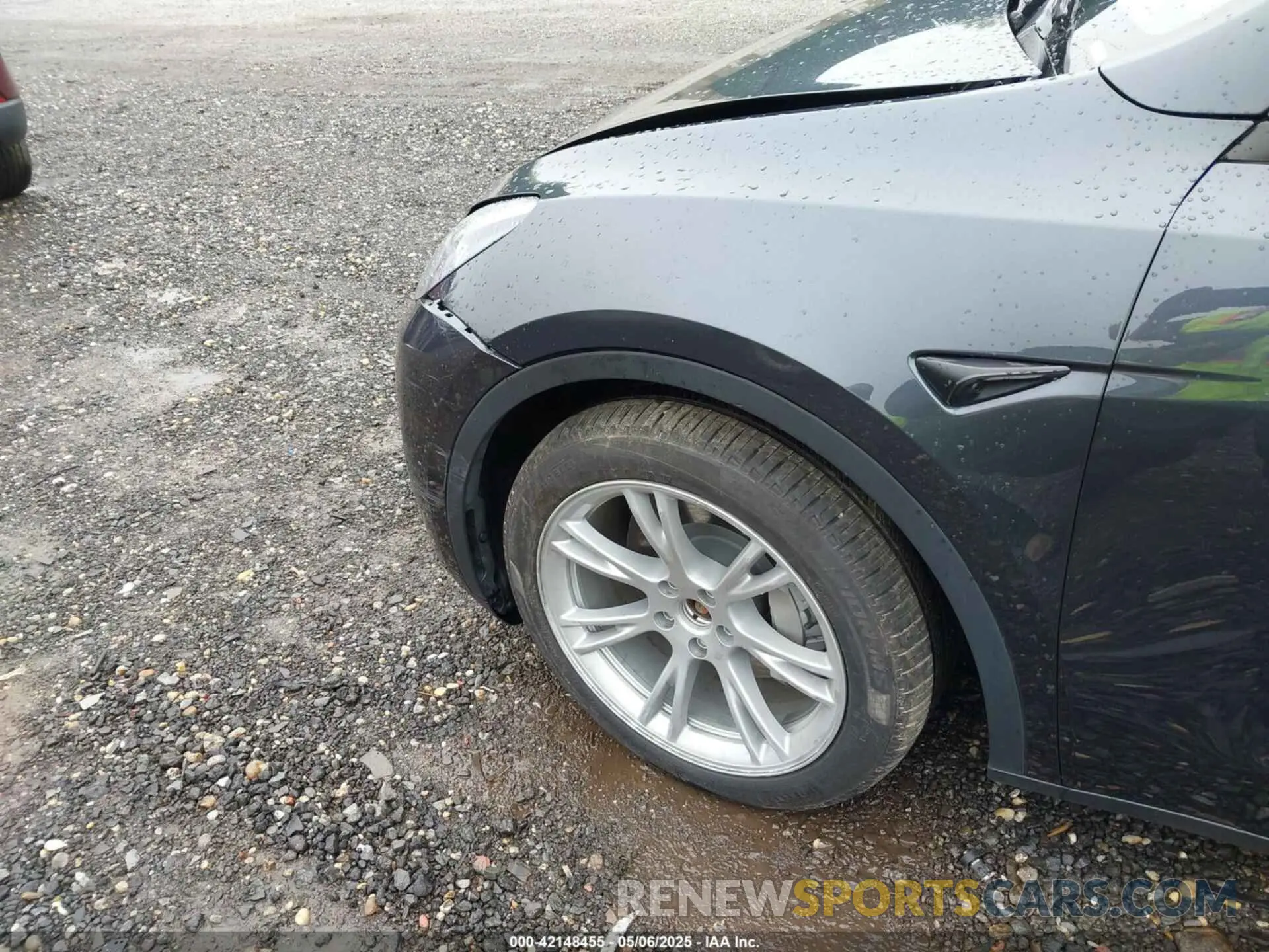 20 Photograph of a damaged car 7SAYGDEE0RA229691 TESLA MODEL Y 2024
