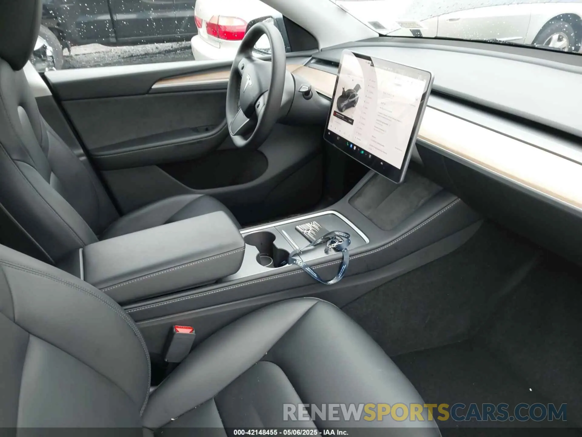 5 Photograph of a damaged car 7SAYGDEE0RA229691 TESLA MODEL Y 2024