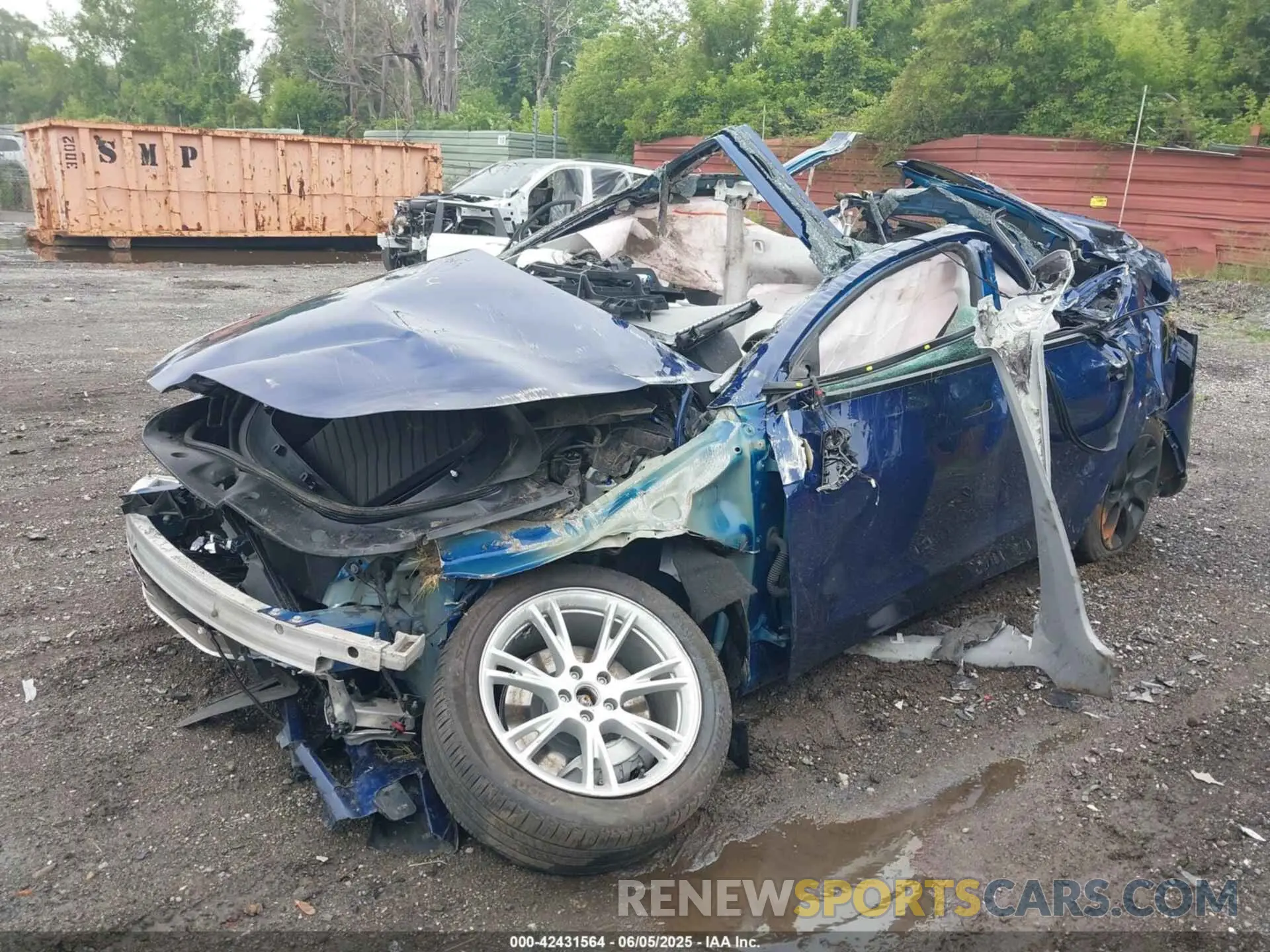 2 Photograph of a damaged car 7SAYGDEE0RA238102 TESLA MODEL Y 2024