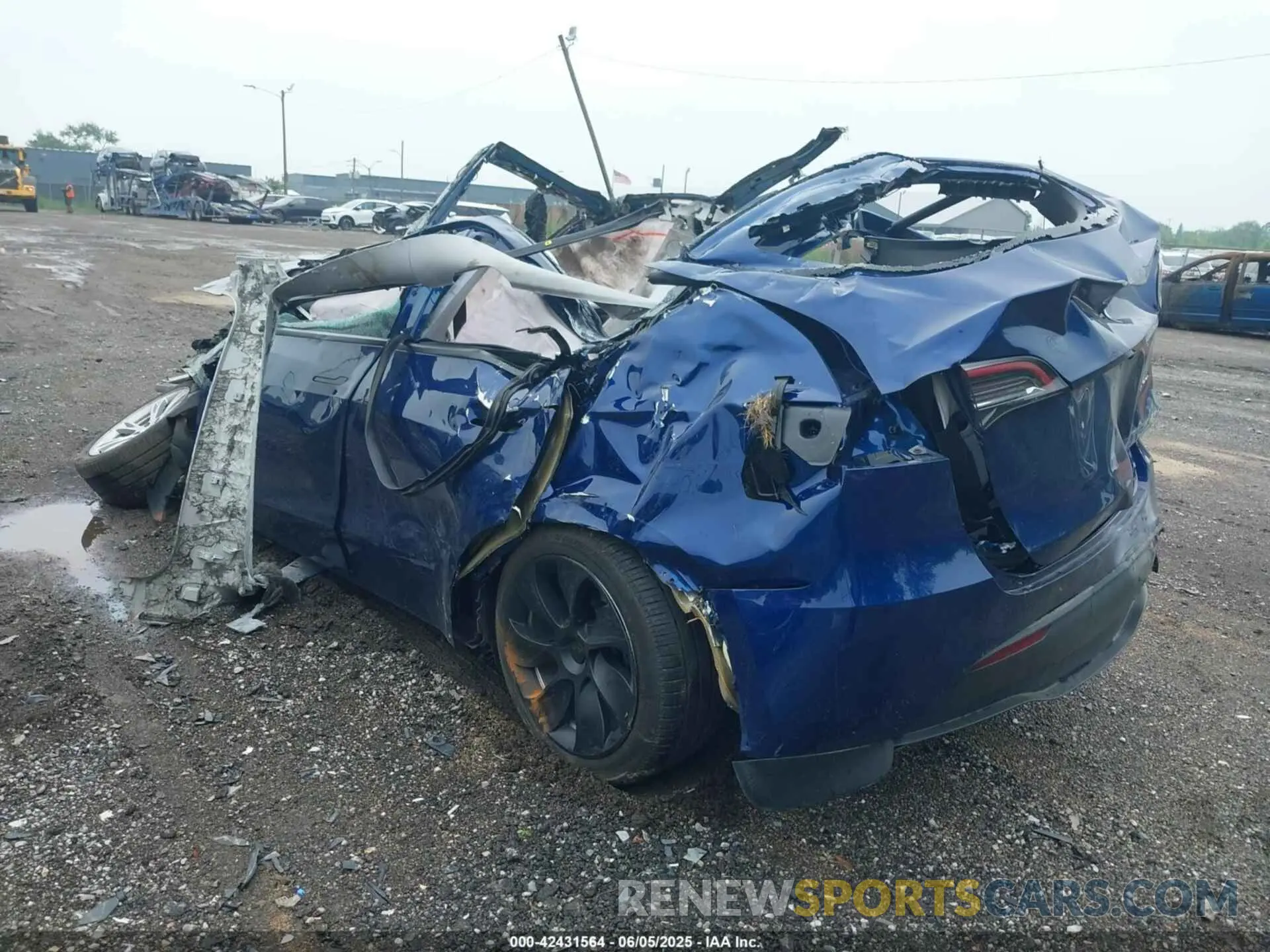 3 Photograph of a damaged car 7SAYGDEE0RA238102 TESLA MODEL Y 2024
