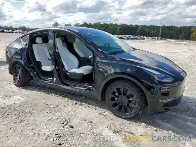 4 Photograph of a damaged car 7SAYGDEE0RA241839 TESLA MODEL Y 2024