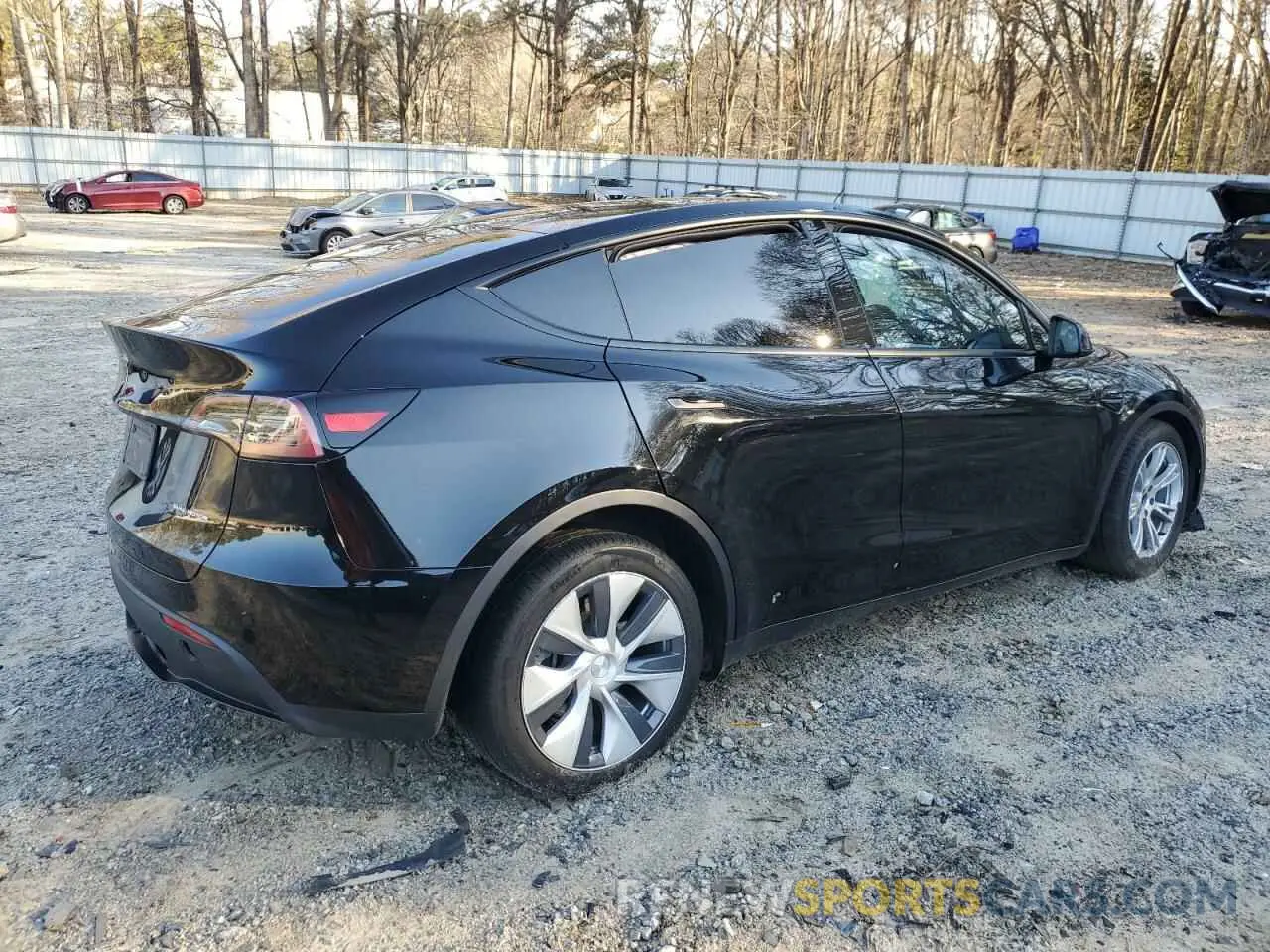 3 Photograph of a damaged car 7SAYGDEE0RA246829 TESLA MODEL Y 2024