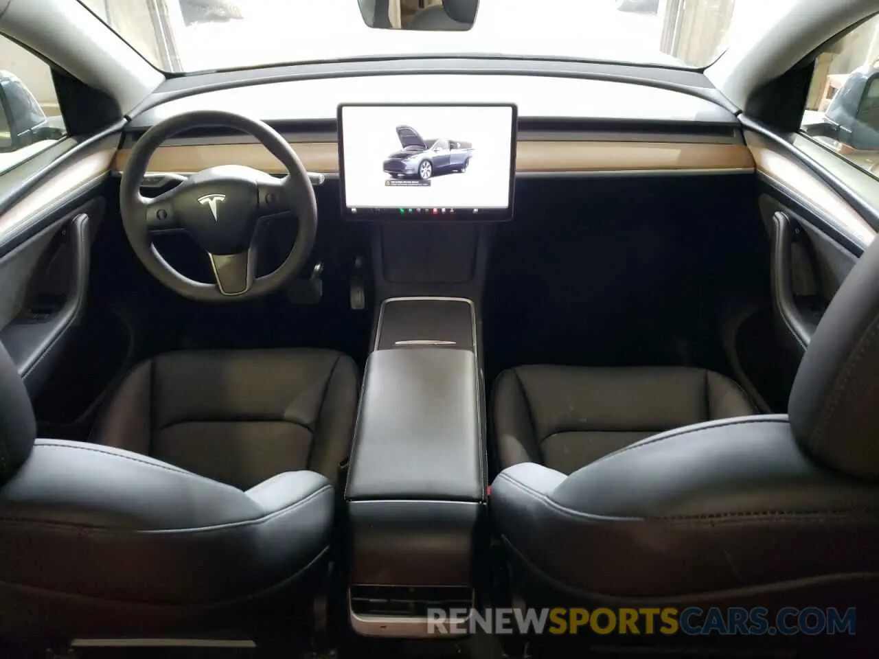 8 Photograph of a damaged car 7SAYGDEE0RA247799 TESLA MODEL Y 2024