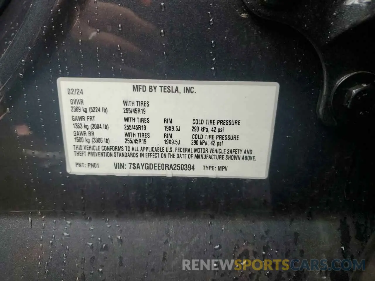 12 Photograph of a damaged car 7SAYGDEE0RA250394 TESLA MODEL Y 2024