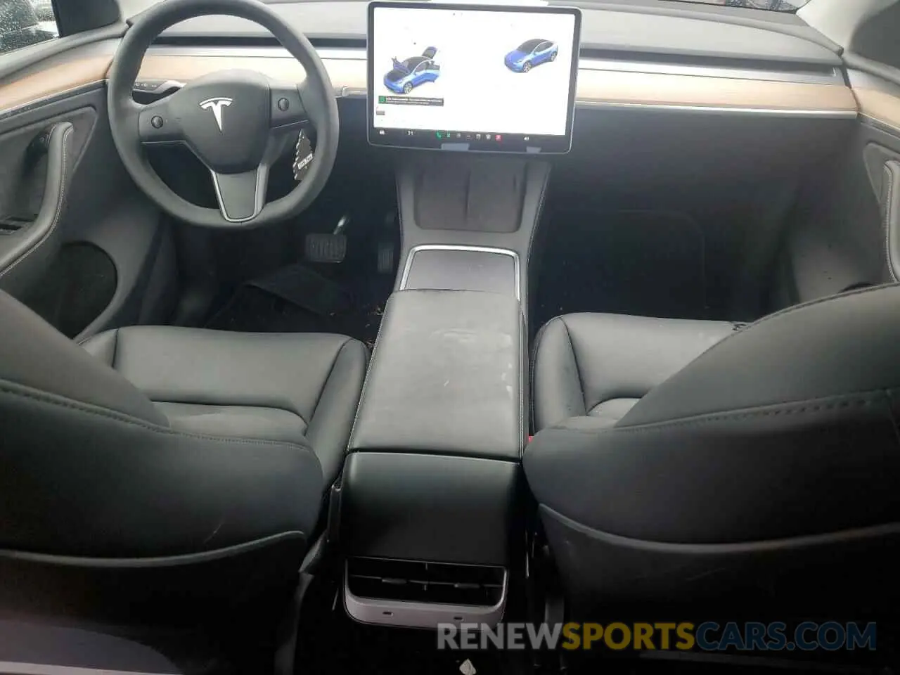 8 Photograph of a damaged car 7SAYGDEE0RA250394 TESLA MODEL Y 2024