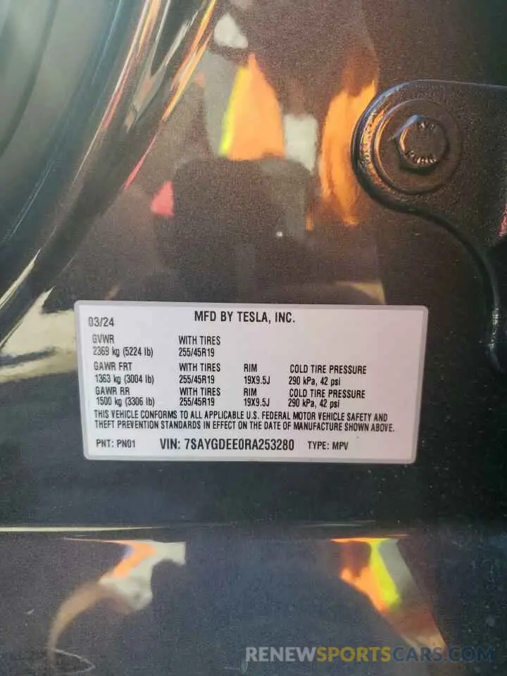 13 Photograph of a damaged car 7SAYGDEE0RA253280 TESLA MODEL Y 2024