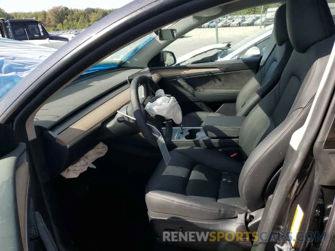 7 Photograph of a damaged car 7SAYGDEE0RA253280 TESLA MODEL Y 2024