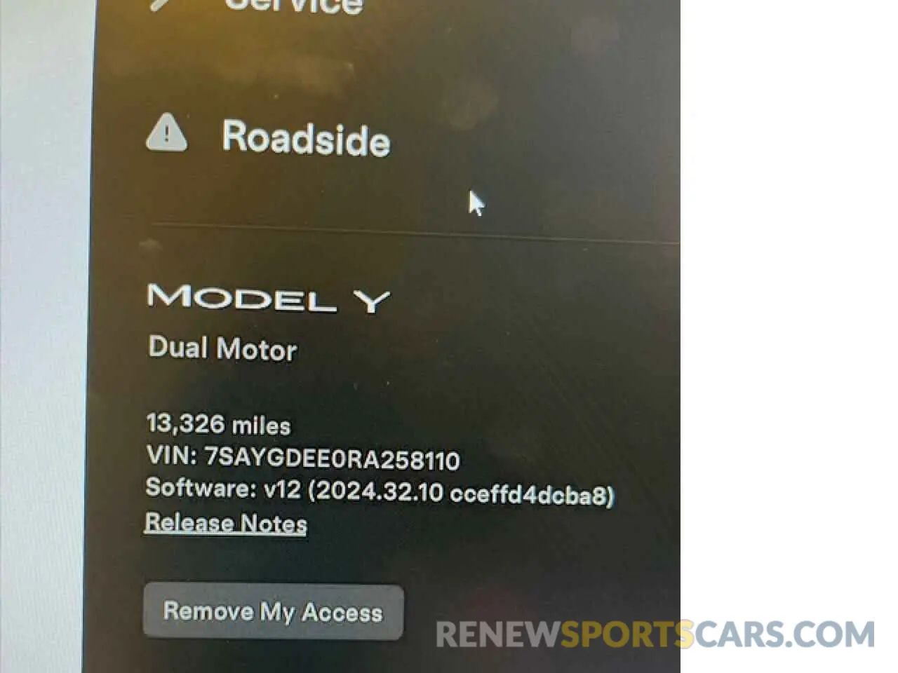 9 Photograph of a damaged car 7SAYGDEE0RA258110 TESLA MODEL Y 2024