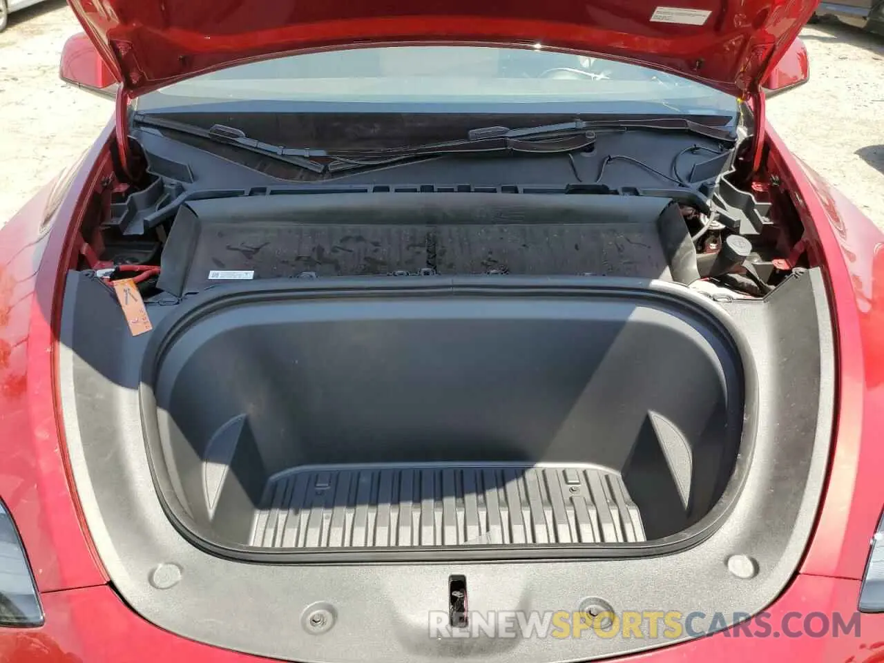 11 Photograph of a damaged car 7SAYGDEE0RA259631 TESLA MODEL Y 2024