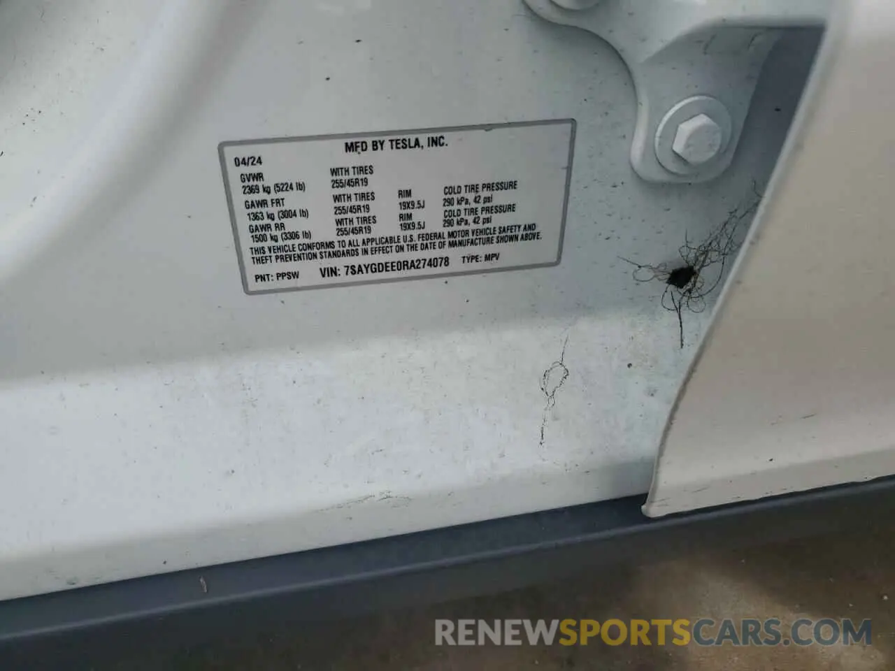 14 Photograph of a damaged car 7SAYGDEE0RA274078 TESLA MODEL Y 2024