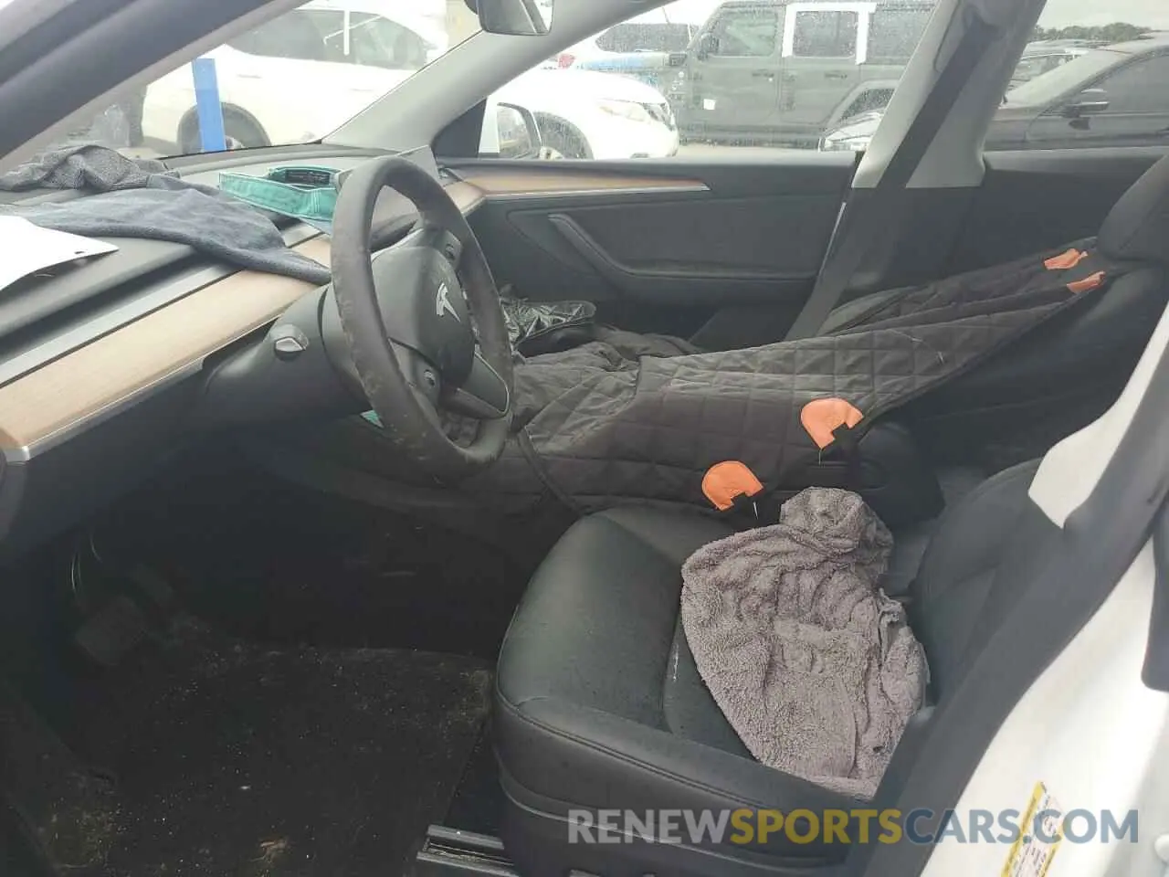 7 Photograph of a damaged car 7SAYGDEE0RA274078 TESLA MODEL Y 2024