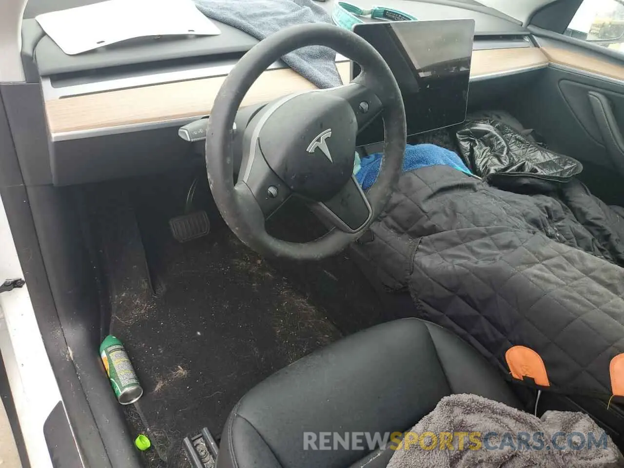 8 Photograph of a damaged car 7SAYGDEE0RA274078 TESLA MODEL Y 2024
