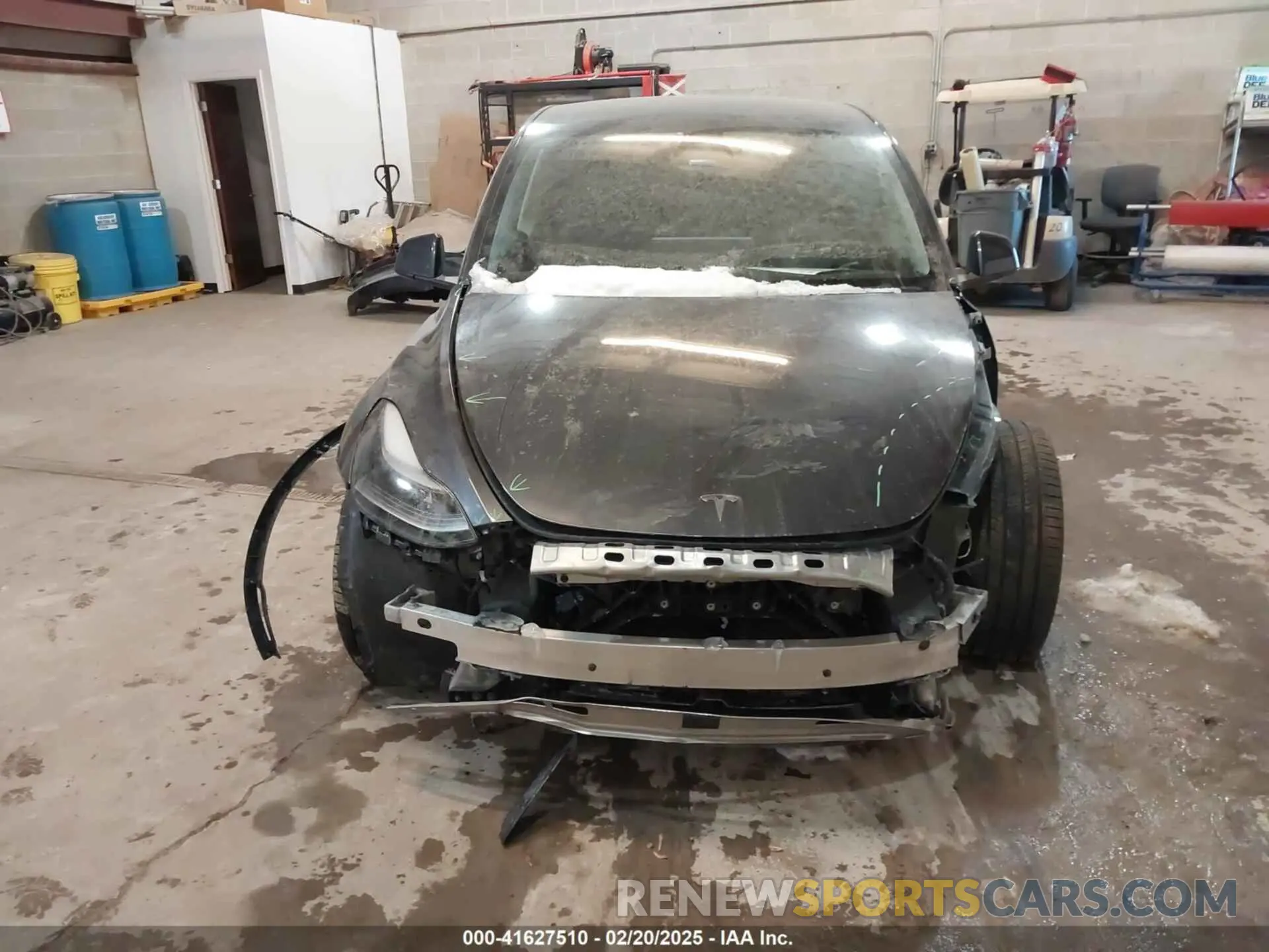 13 Photograph of a damaged car 7SAYGDEE0RA282634 TESLA MODEL Y 2024