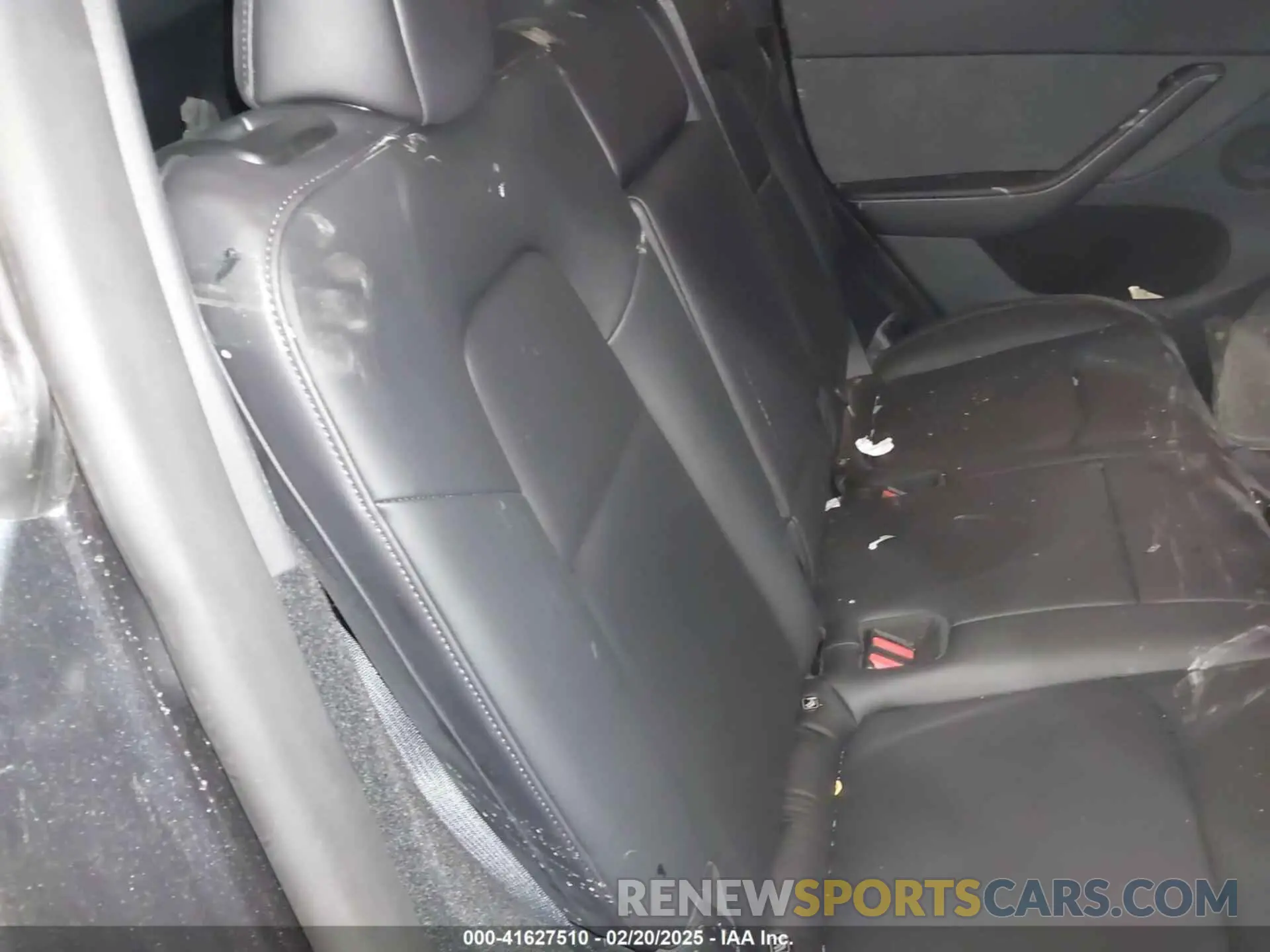 8 Photograph of a damaged car 7SAYGDEE0RA282634 TESLA MODEL Y 2024